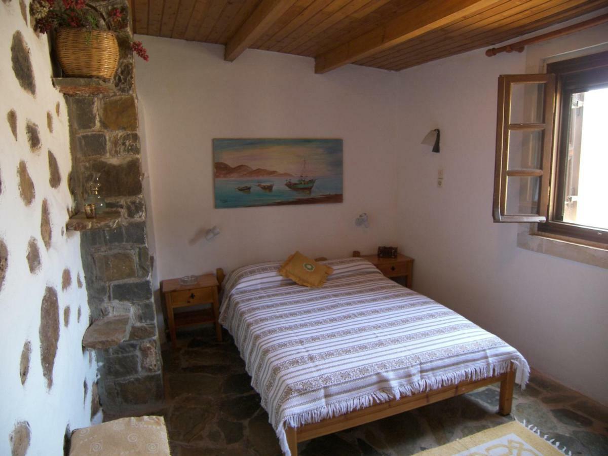 Hiona Cottage Palekastro Exterior photo