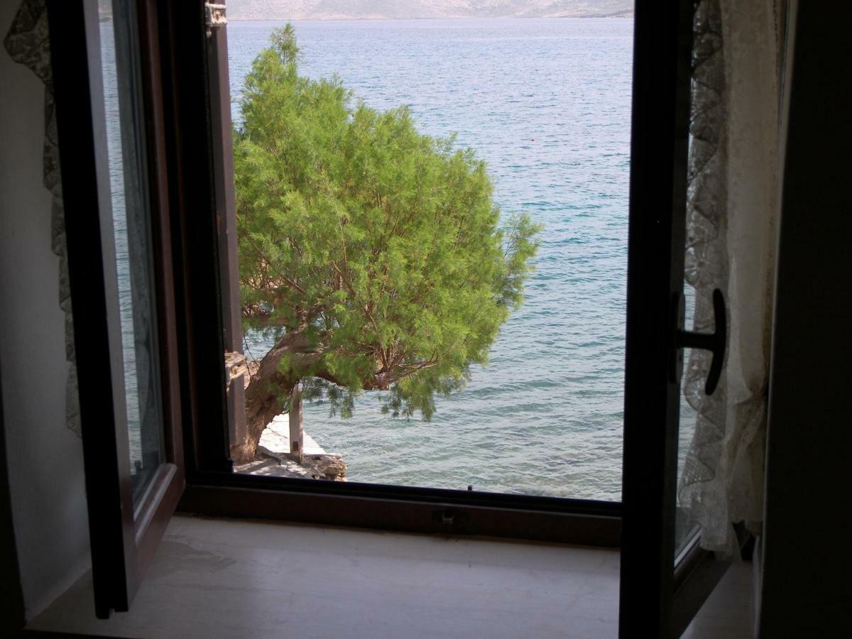 Hiona Cottage Palekastro Exterior photo